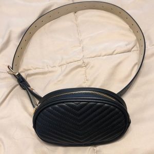 Fancy Fanny pack never used